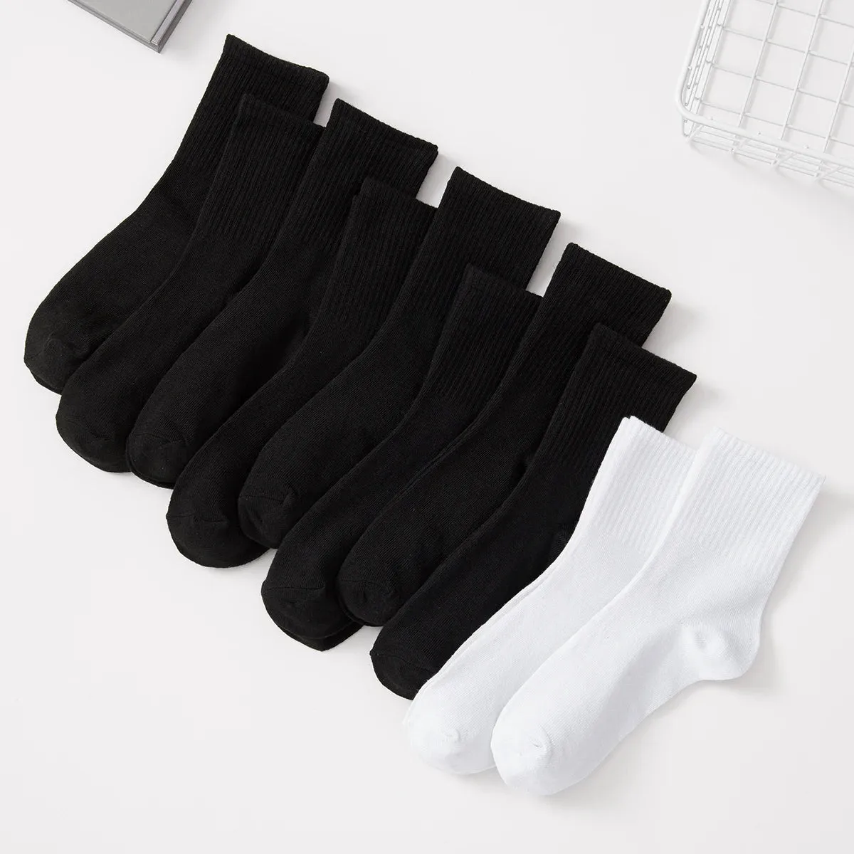 10 Pairs White Solid Color Socks for Men - High Tube Middle Stockings, Fashionable and Classical Socks Set