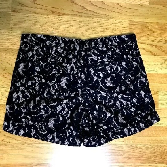Adorable NWT Tart Brand Lace Shorts