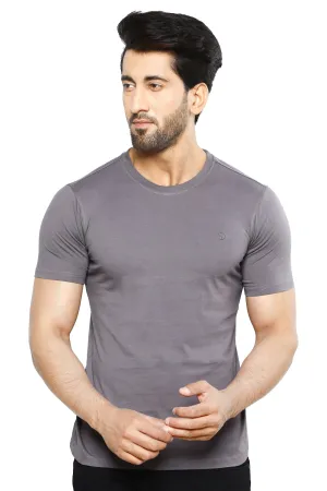 Basic T-Shirt