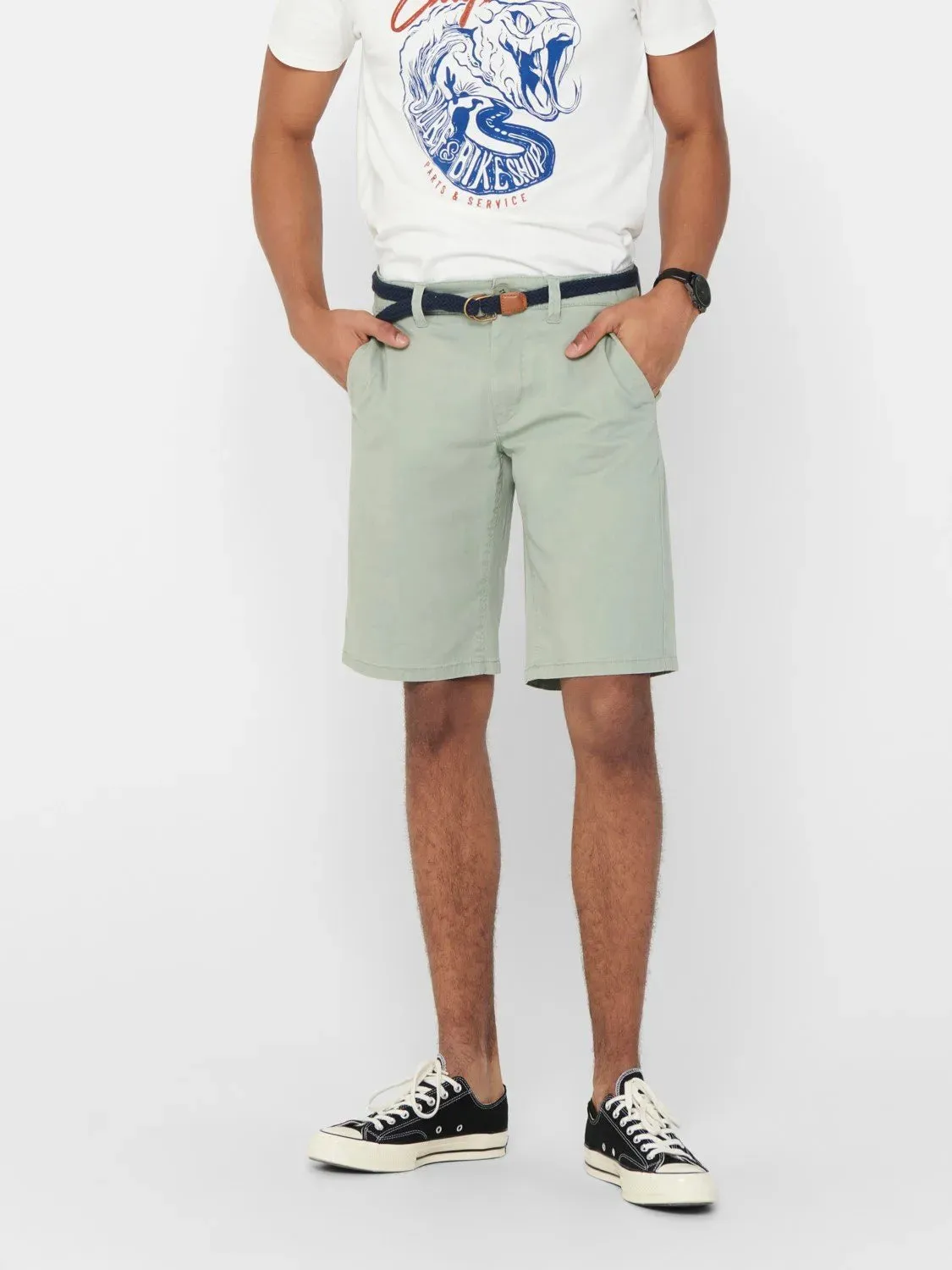 Bermudas de corte regular tipo chinos