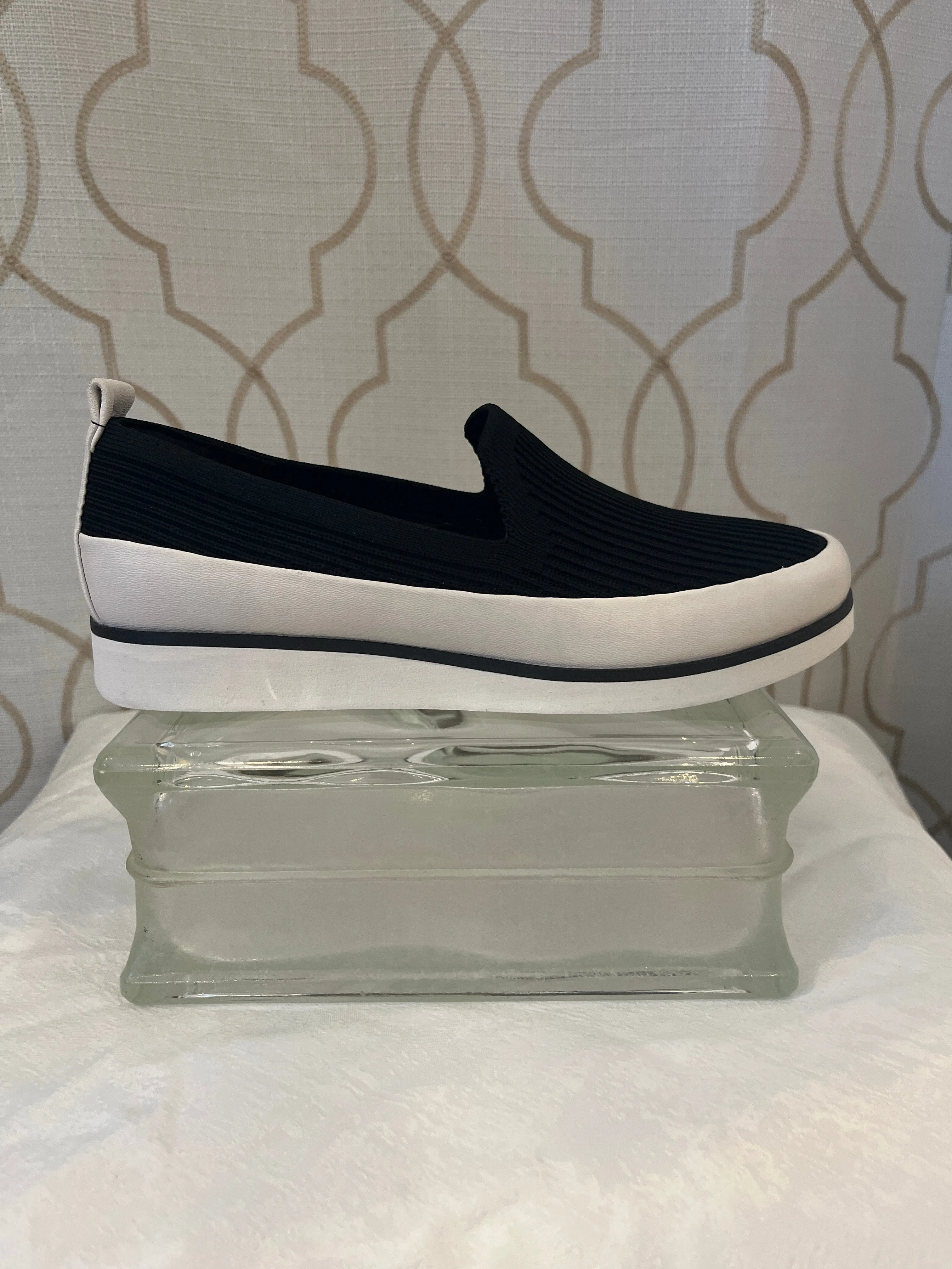 BUSSOLA KASJA BLACK KNIT SLIP ON