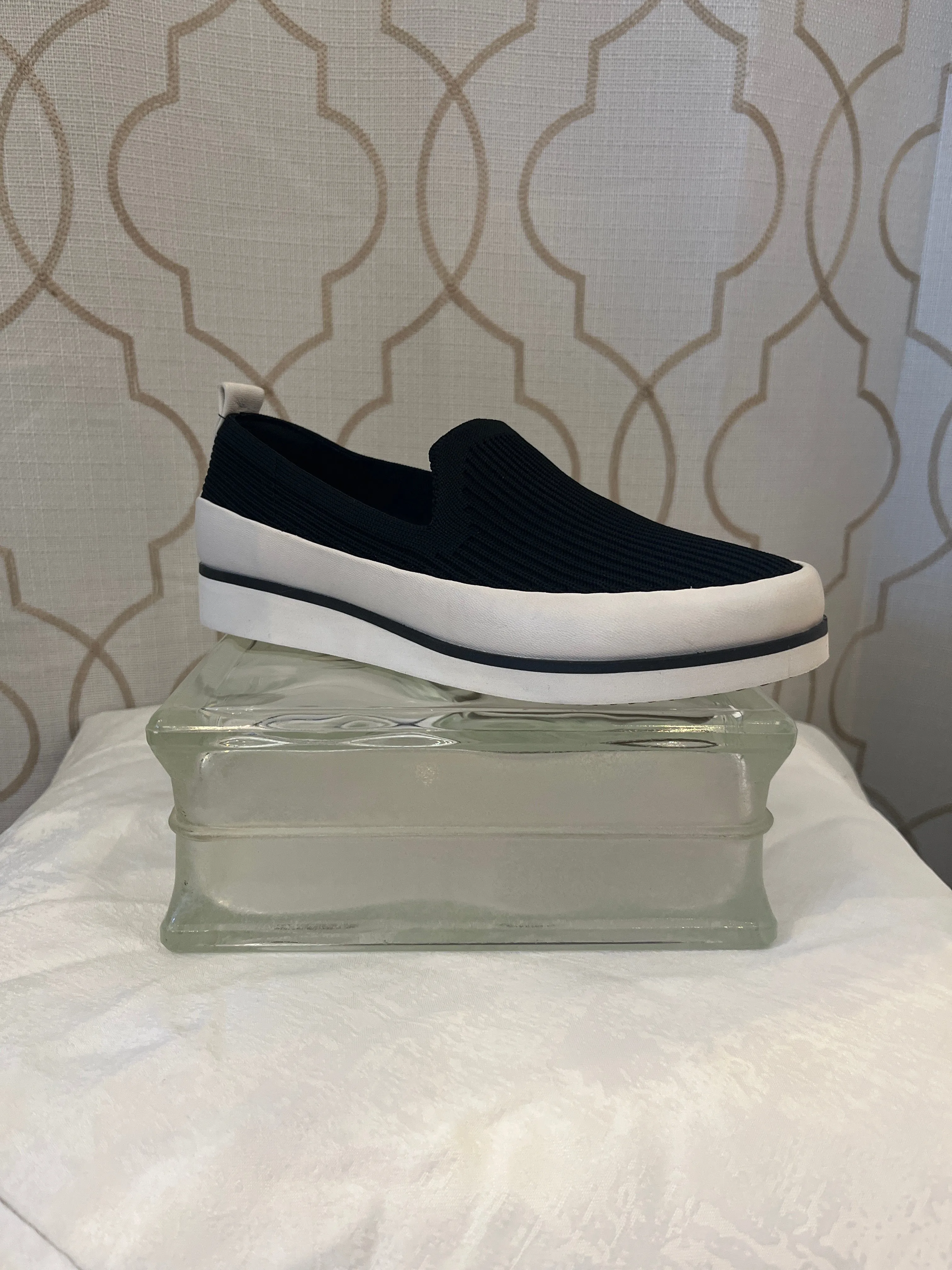 BUSSOLA KASJA BLACK KNIT SLIP ON