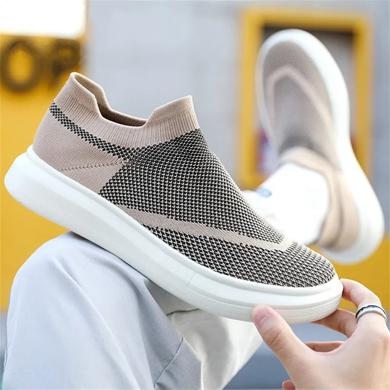 Casual Men's Round Toe Slip-on Soft Mesh Sneakers