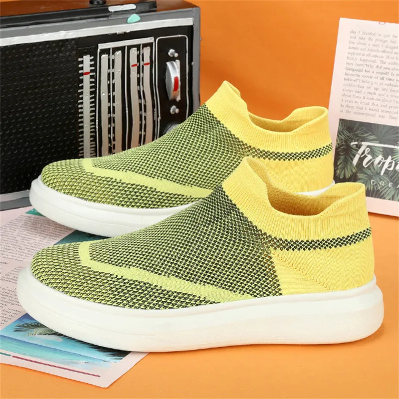 Casual Men's Round Toe Slip-on Soft Mesh Sneakers