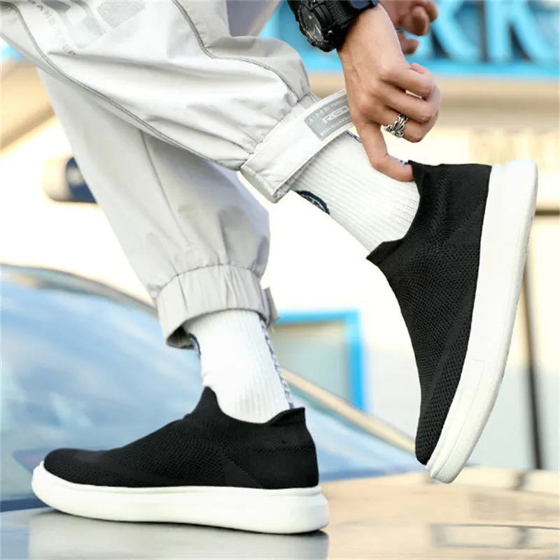 Casual Men's Round Toe Slip-on Soft Mesh Sneakers