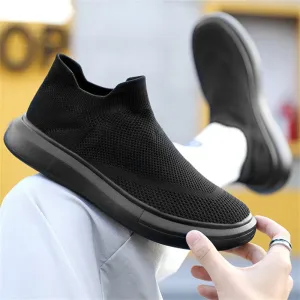 Casual Men's Round Toe Slip-on Soft Mesh Sneakers