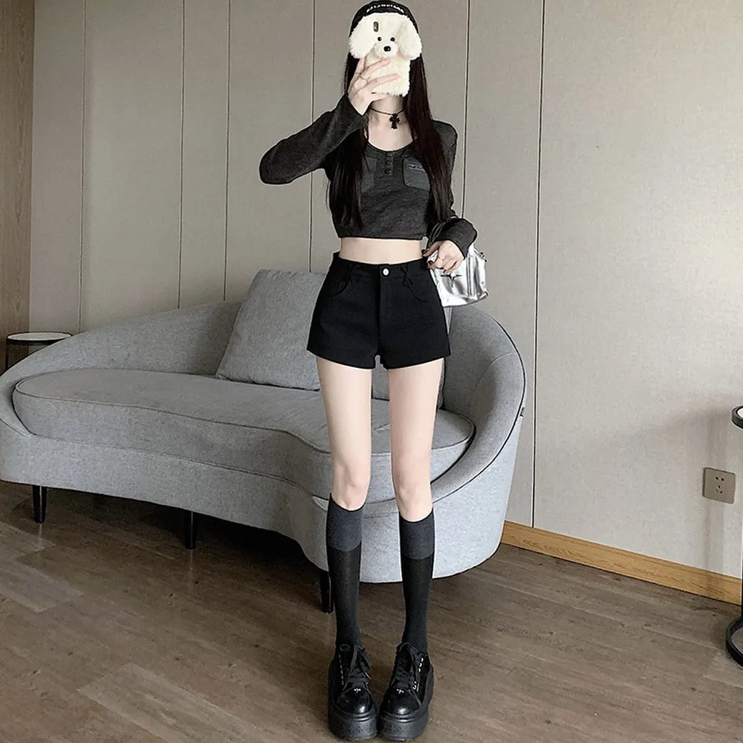Chic High-Waisted Skinny Chino Shorts for a Casual Summer Look