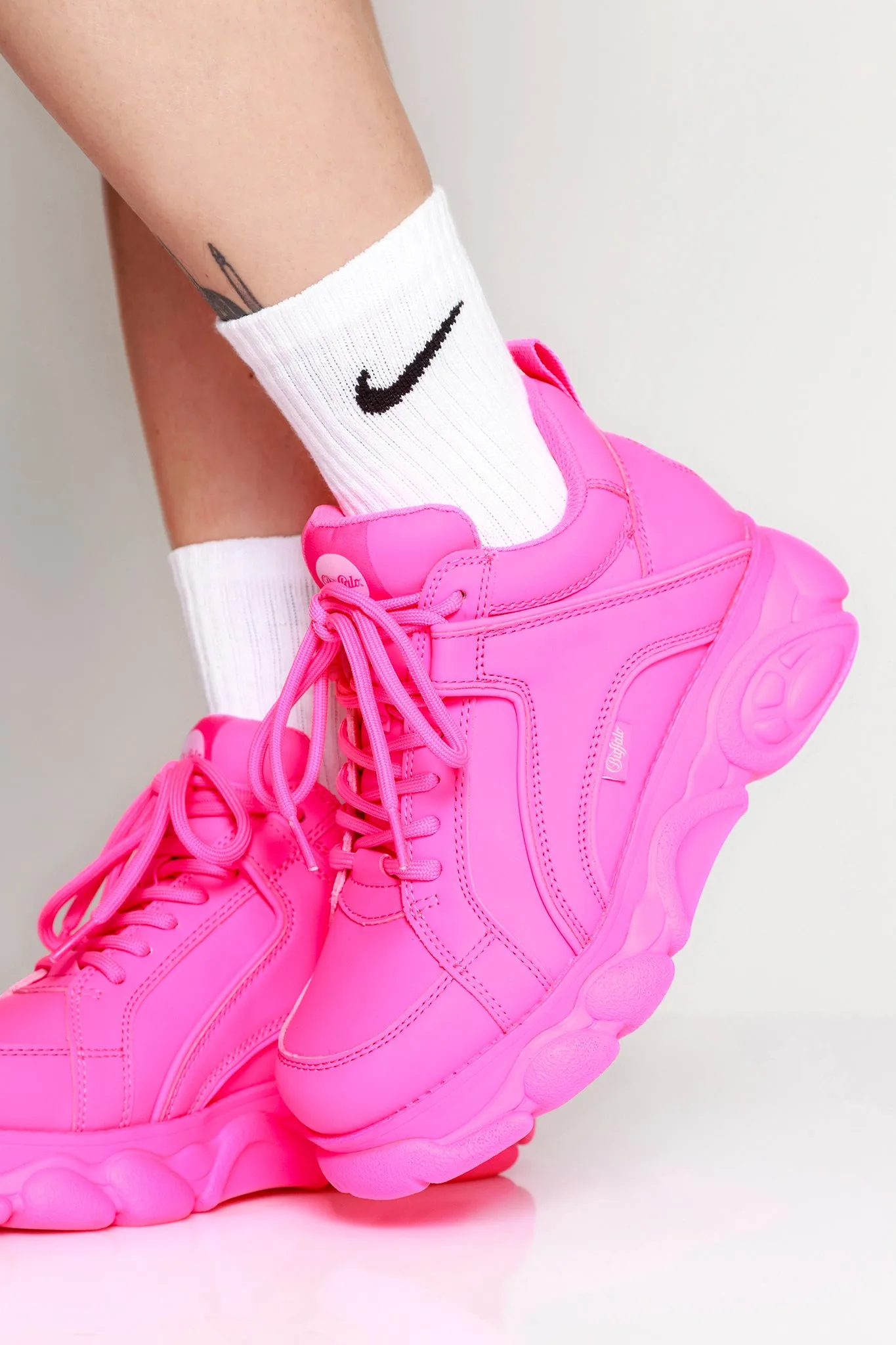 Corin Sneakers Neon Pink