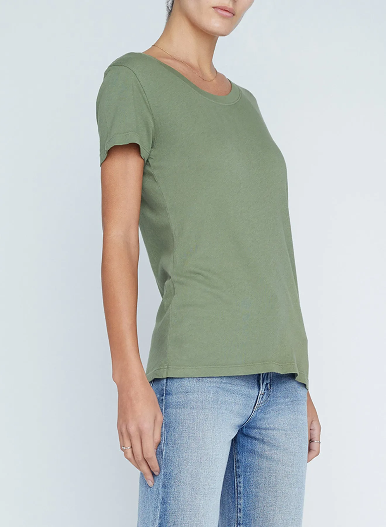 CORY SCOOP NECK TEE IN CLOVER