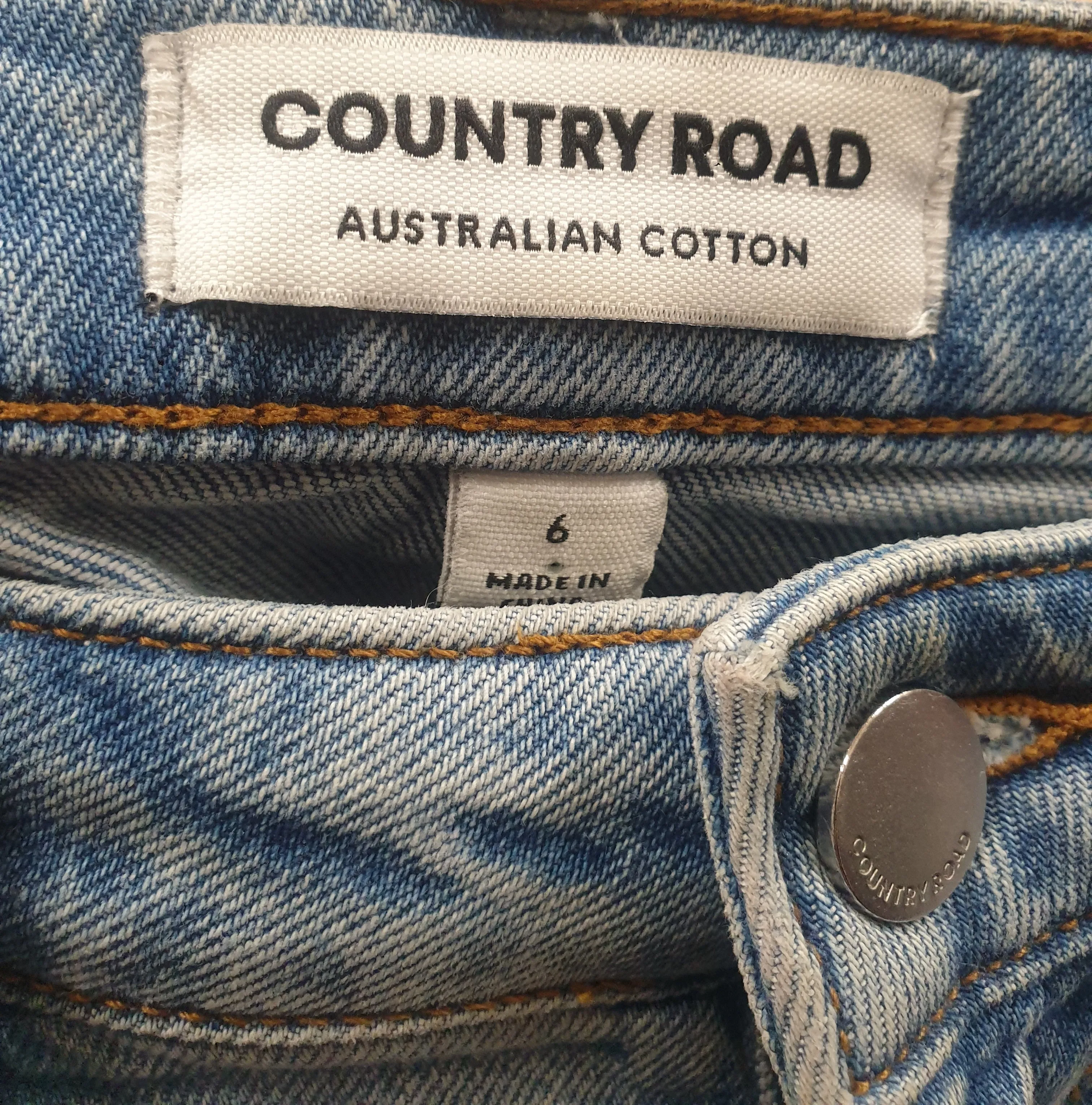 Country Road light denim skirt size 6