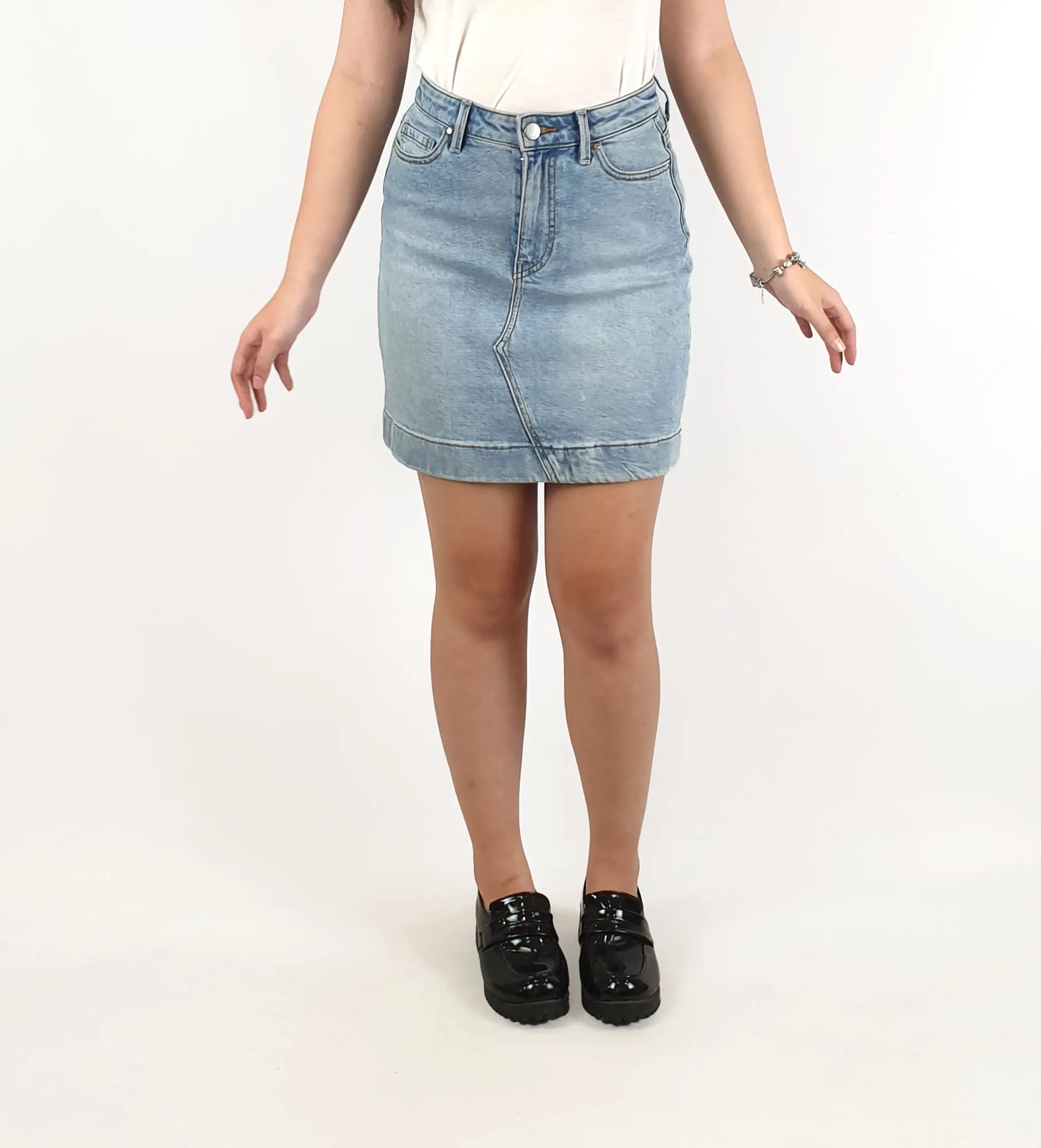 Country Road light denim skirt size 6