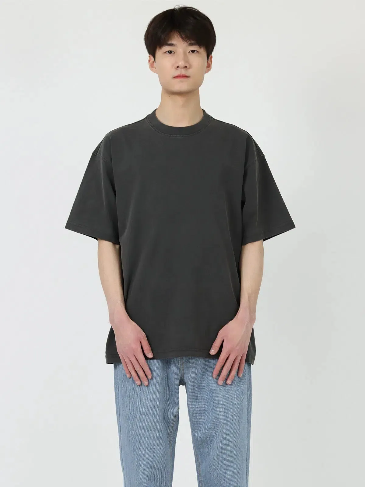 Distressed Basic round neck T-shirt