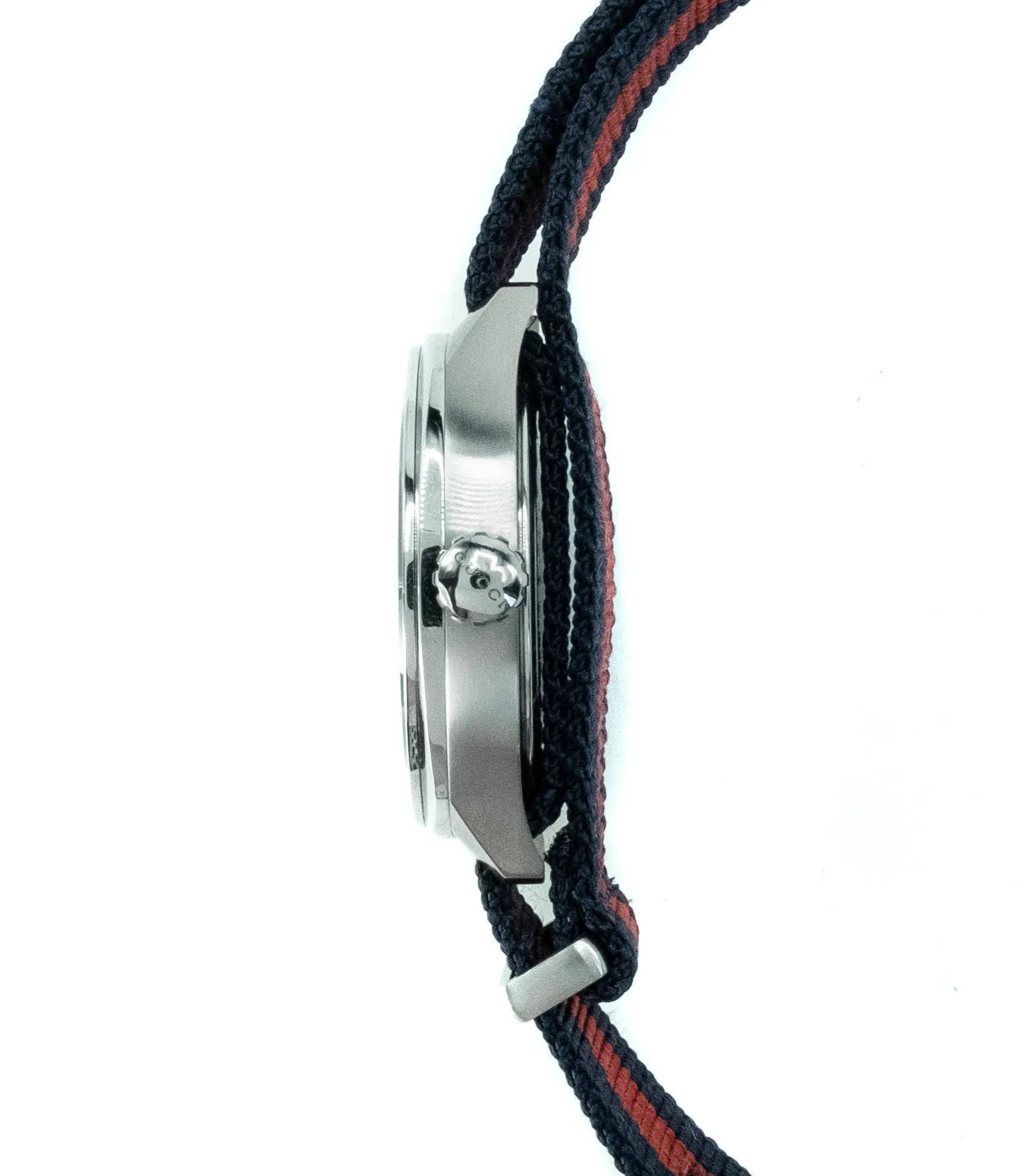 Gucci GG2570 YA142304 41mm Blue & Red Nylon Strap Mens Watch