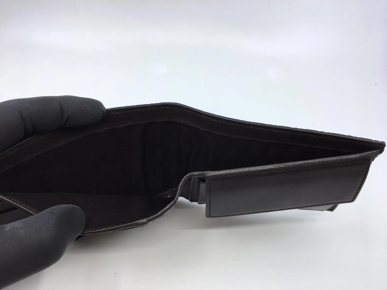 Gucci MicroGuccissima Bi-Fold Wallet