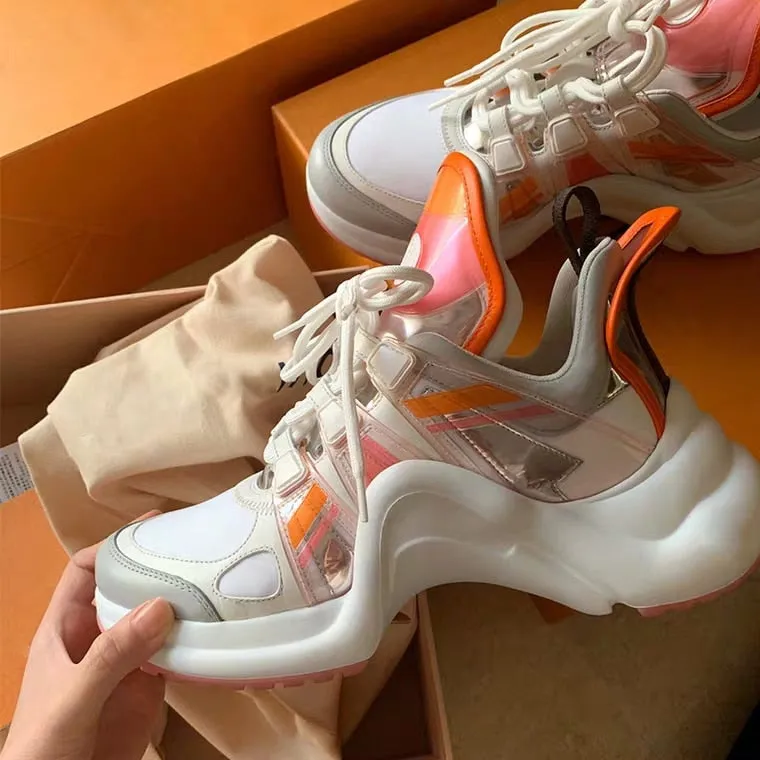 Hot Selling Arched Fashion Shoes Ultra Breathable Mesh Leather Casual Shoes Lace Up Trainers Brand Street Styles Women Sneakers