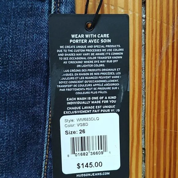 Hudson Amelia Cuffed Knee Short Size 26 NWT