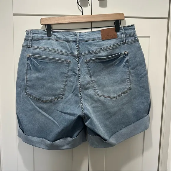 Judy Blue PERFECT FIT TUMMY CONTROL HIGH WAIST SHORTS