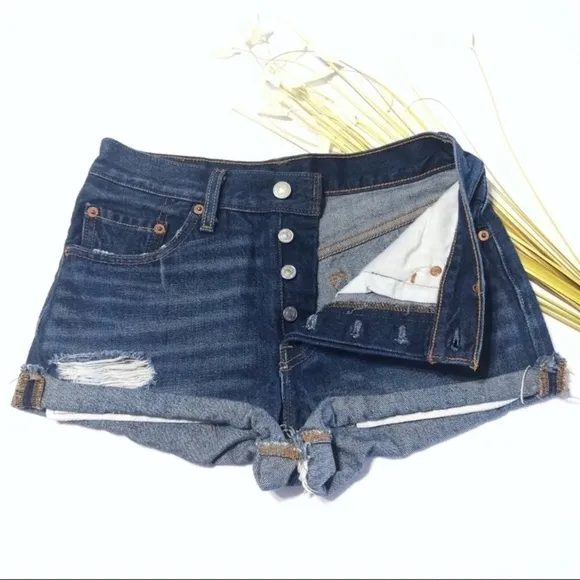 LEVI’S 501 High-Rise Cuffed Denim Short