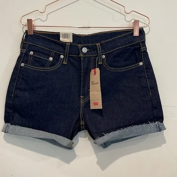 Levi’s dark denim rolled cuffed 514 straight jeans shorts. NWT 29x30
