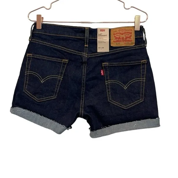 Levi’s dark denim rolled cuffed 514 straight jeans shorts. NWT 29x30