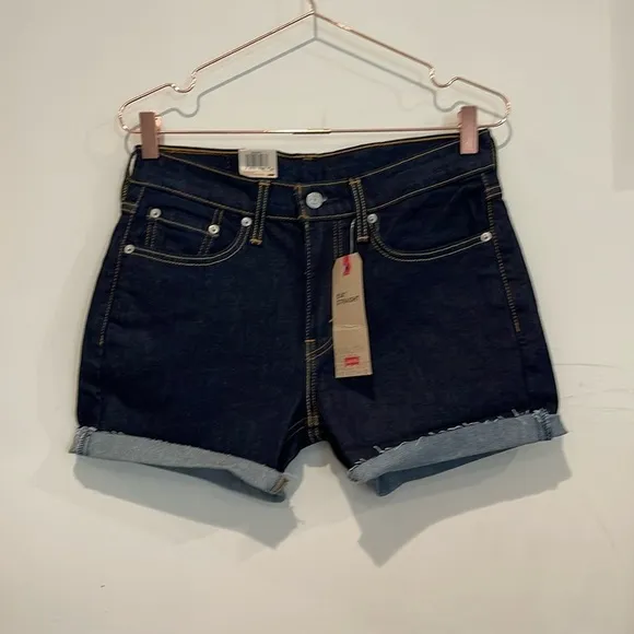 Levi’s dark denim rolled cuffed 514 straight jeans shorts. NWT 29x30