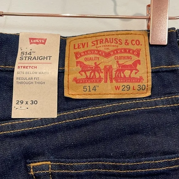 Levi’s dark denim rolled cuffed 514 straight jeans shorts. NWT 29x30