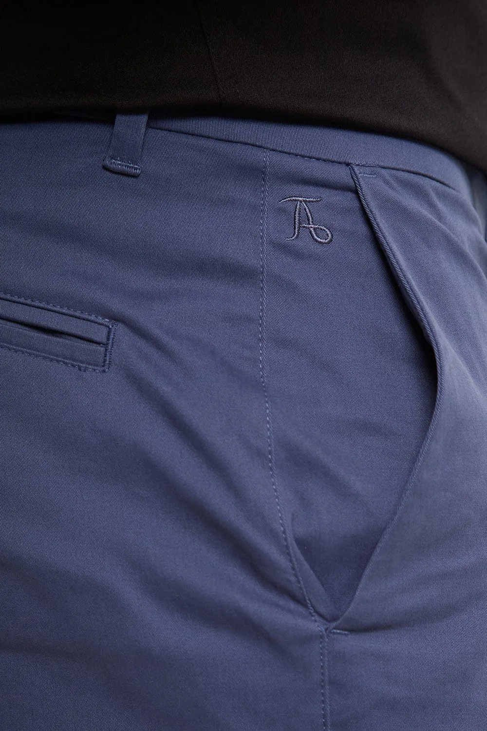Muscle Fit Chino Shorts - Shorter Length in Airforce