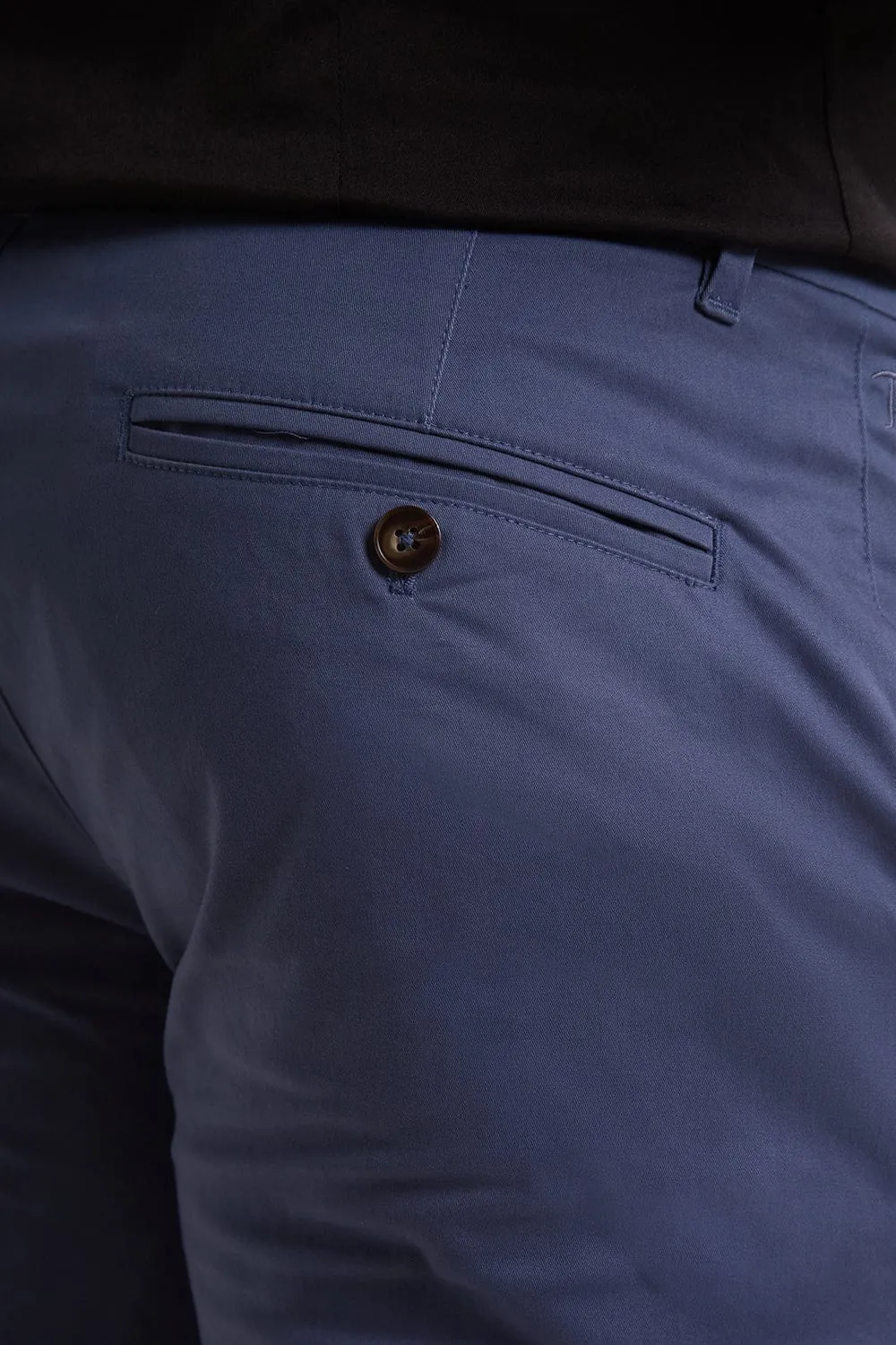 Muscle Fit Chino Shorts - Shorter Length in Airforce