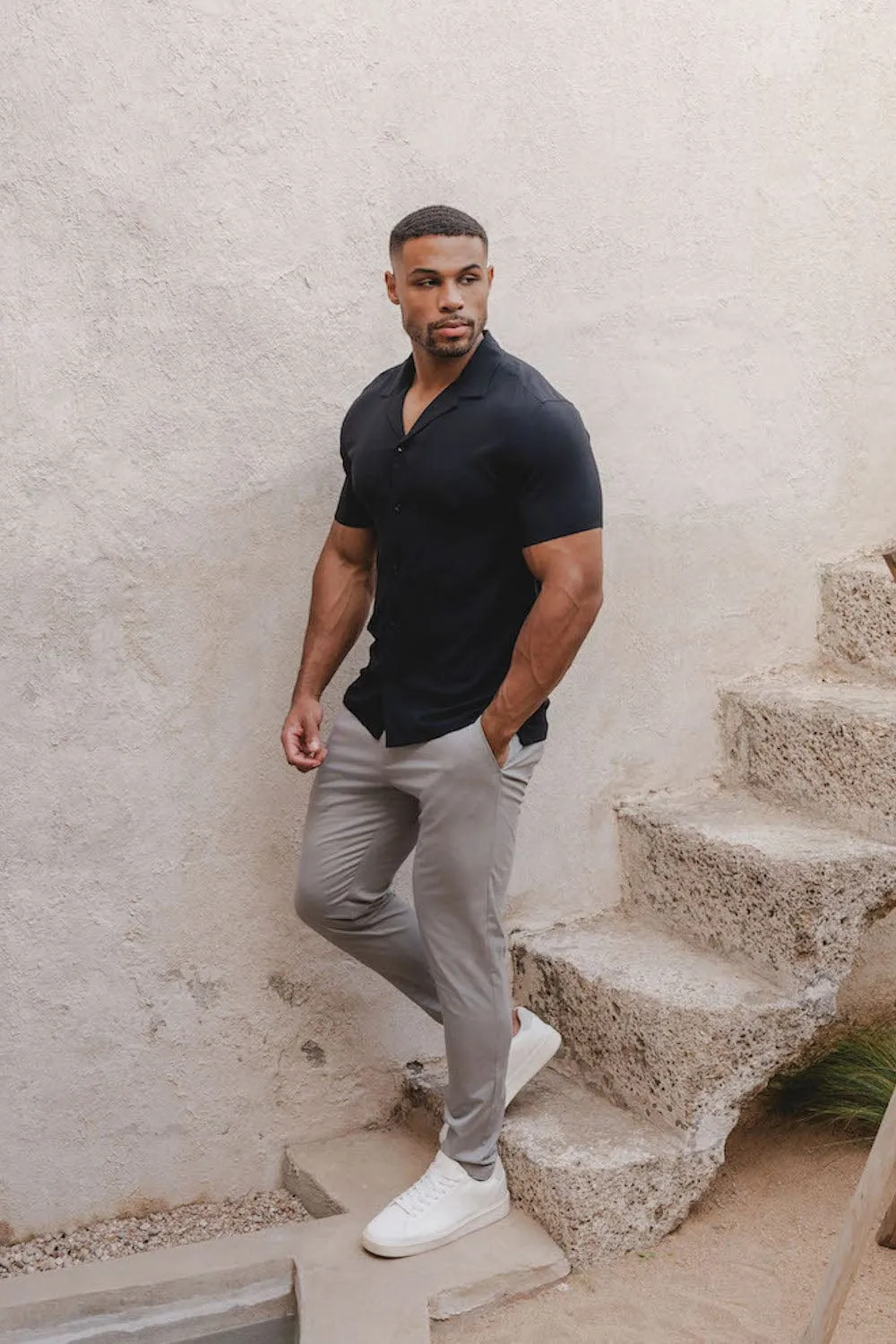 Muscle Fit Short Sleeve Viscose Shirt in Black