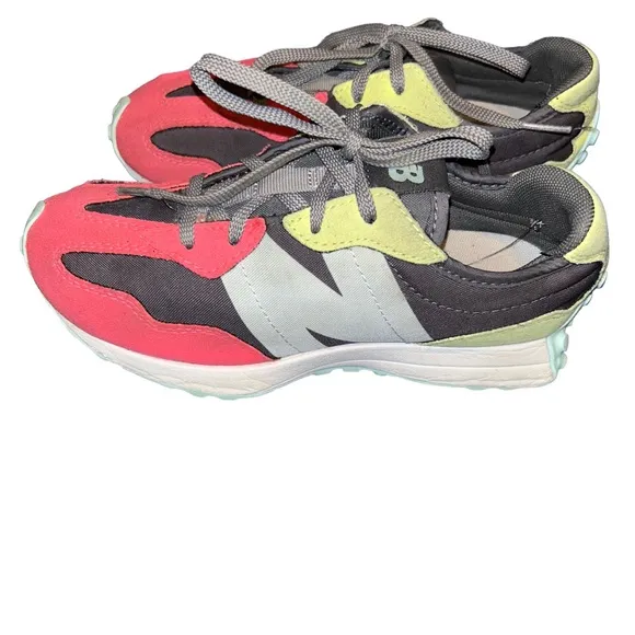 New Balance Kids 327 Grade School Youth size 2 2Y Sneakers