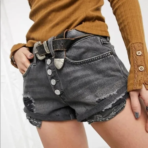 NEW Free People Romeo Rolled Cut Off Shorts Sz 31 Black Distressed Button Up