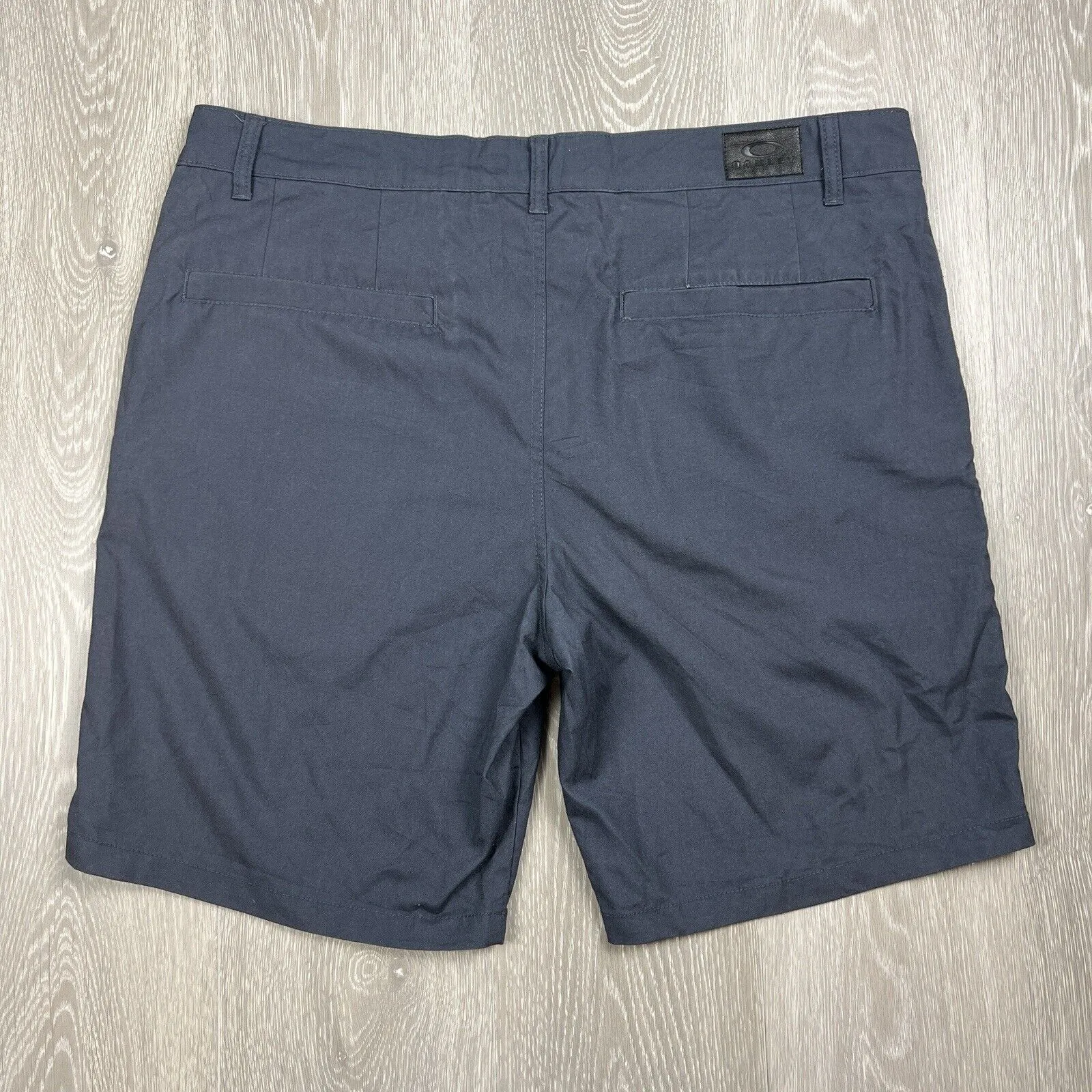 Oakley Mens Blue-Grey Chino Shorts Size 38