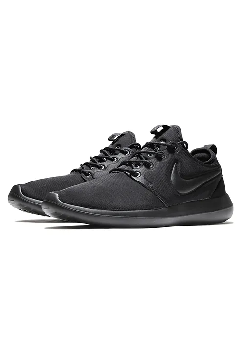 Roshe Two Triple Black