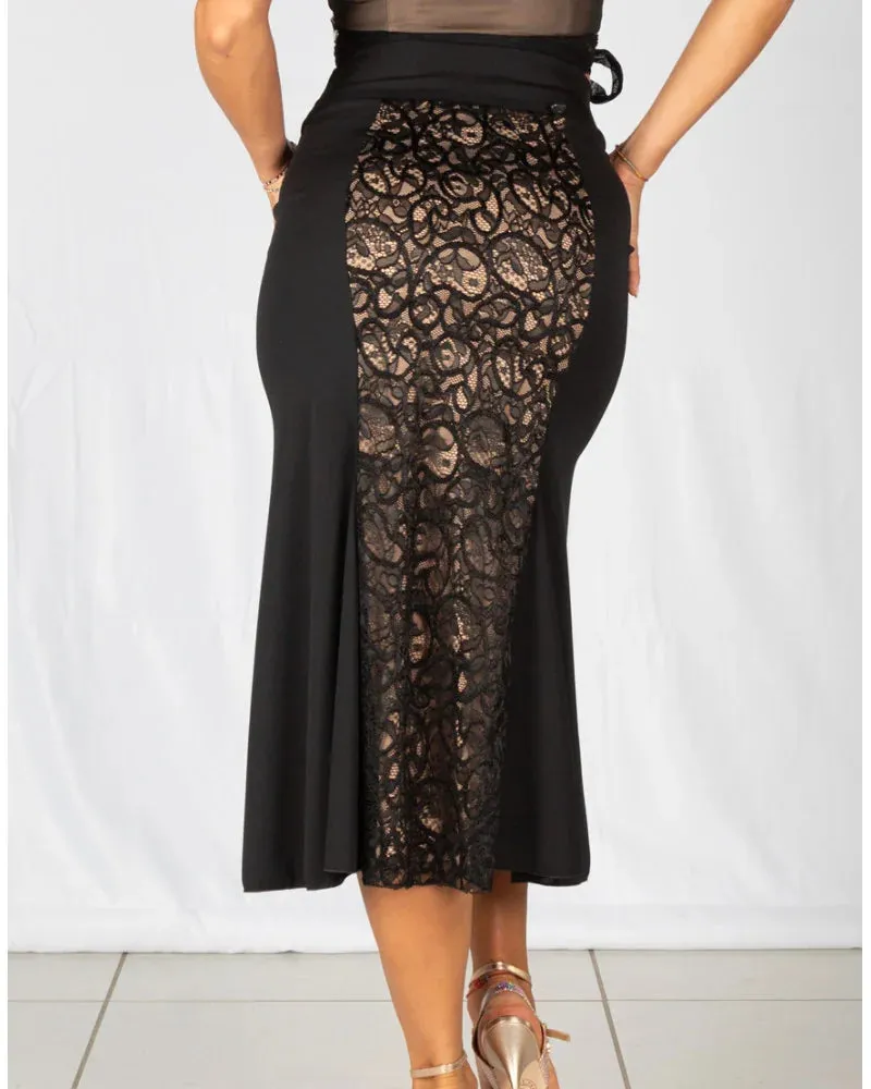Skirt / Black With Lace