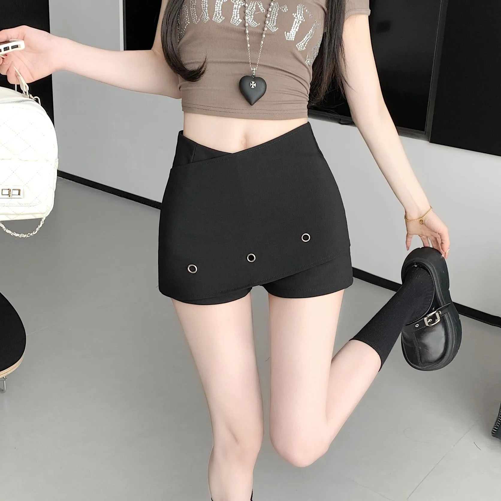 Stylish Solid Color A-line Chino Shorts for Women