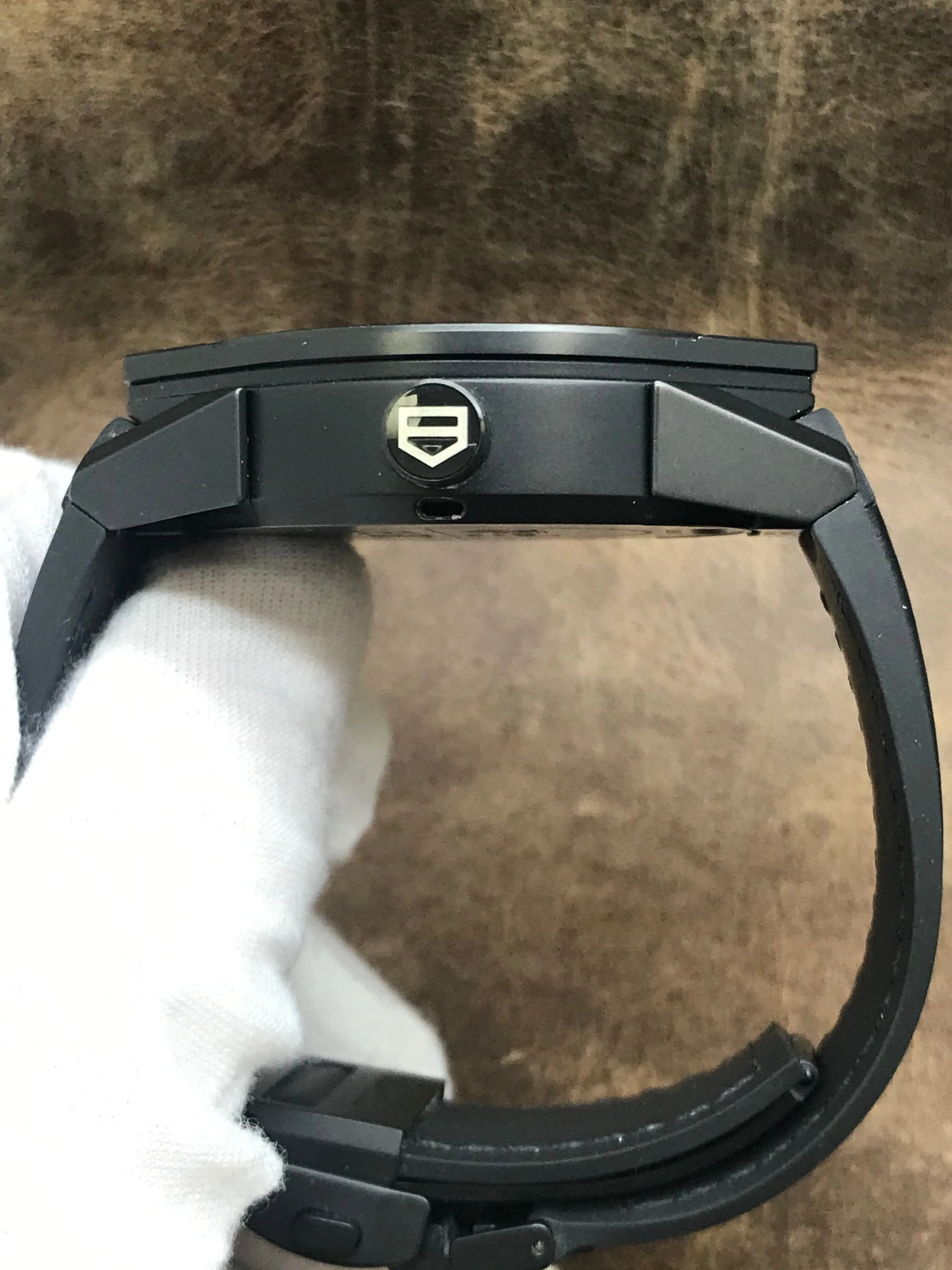 TAG Heuer Connected Modular SBF8A8013 LCD Dial Quartz Men's Watch