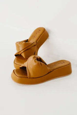 The Amelia Chunky Slide - Camel