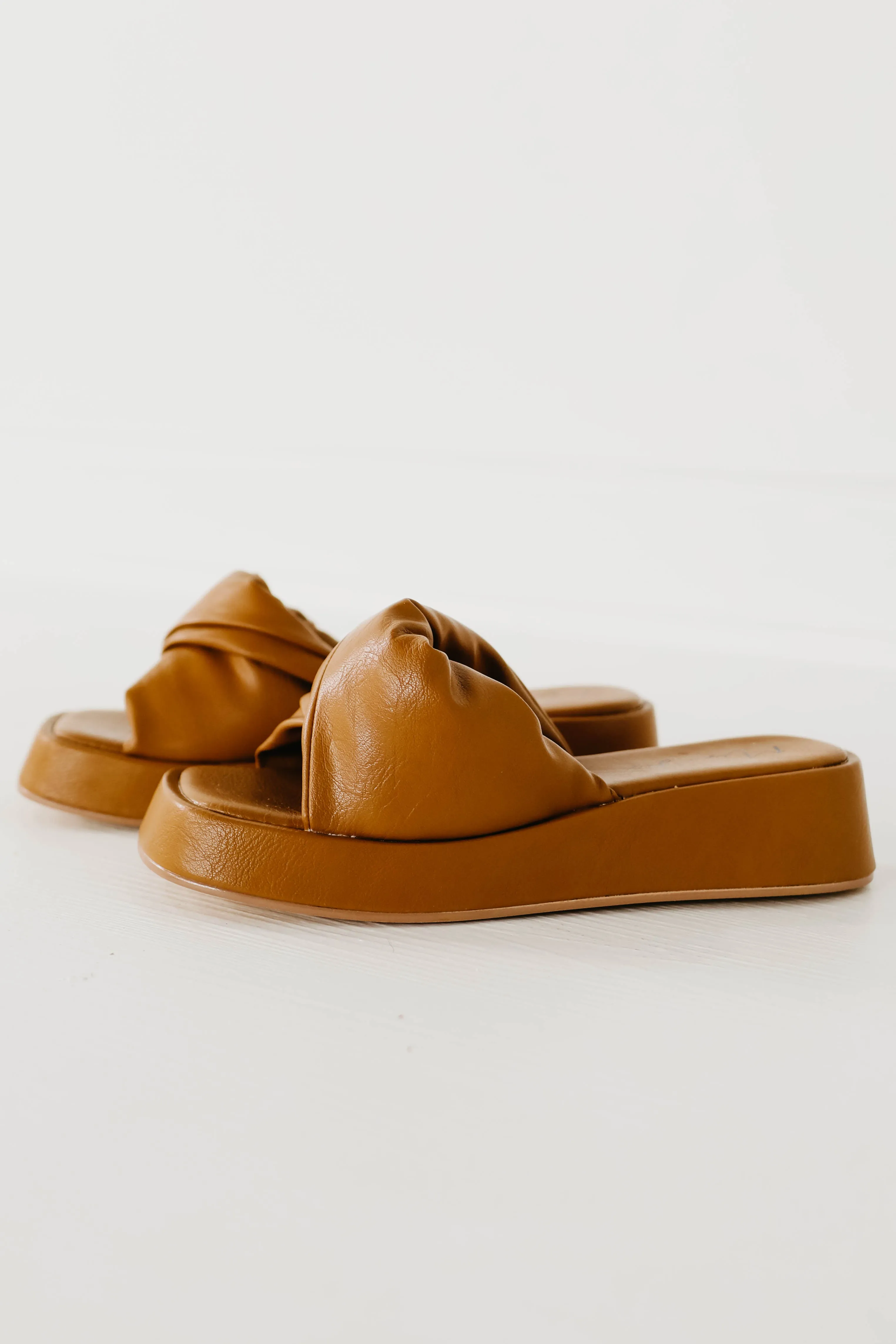 The Amelia Chunky Slide - Camel