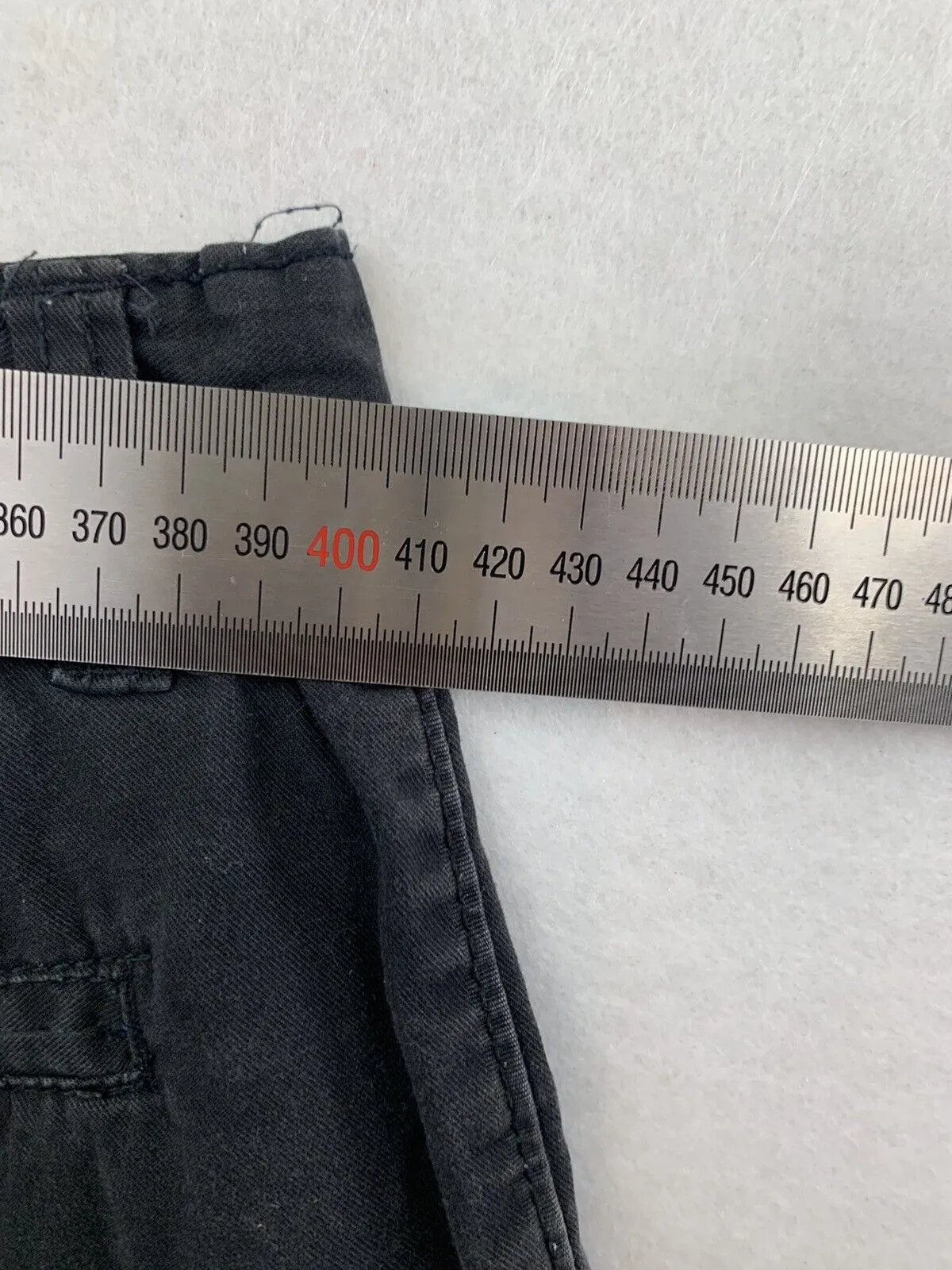 UUA Men’s Black Chino Shorts Size 32