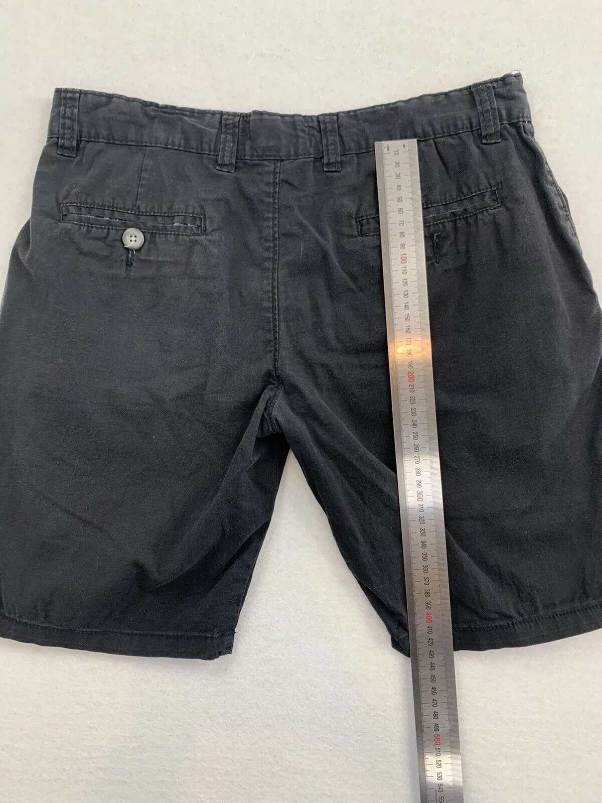 UUA Men’s Black Chino Shorts Size 32