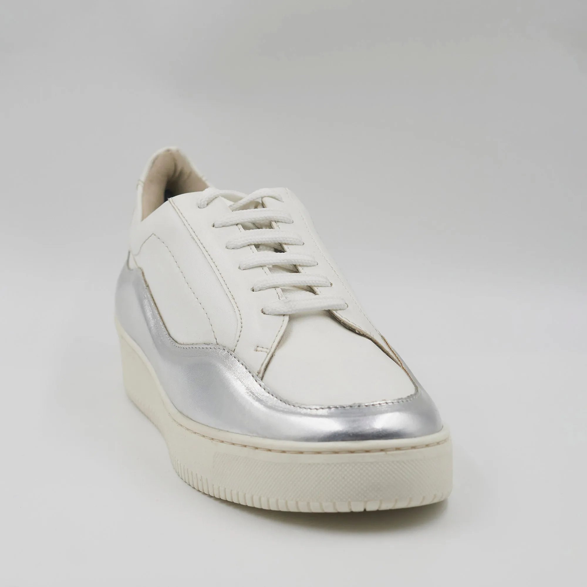 Wave Lowtop Sneakers - Silver
