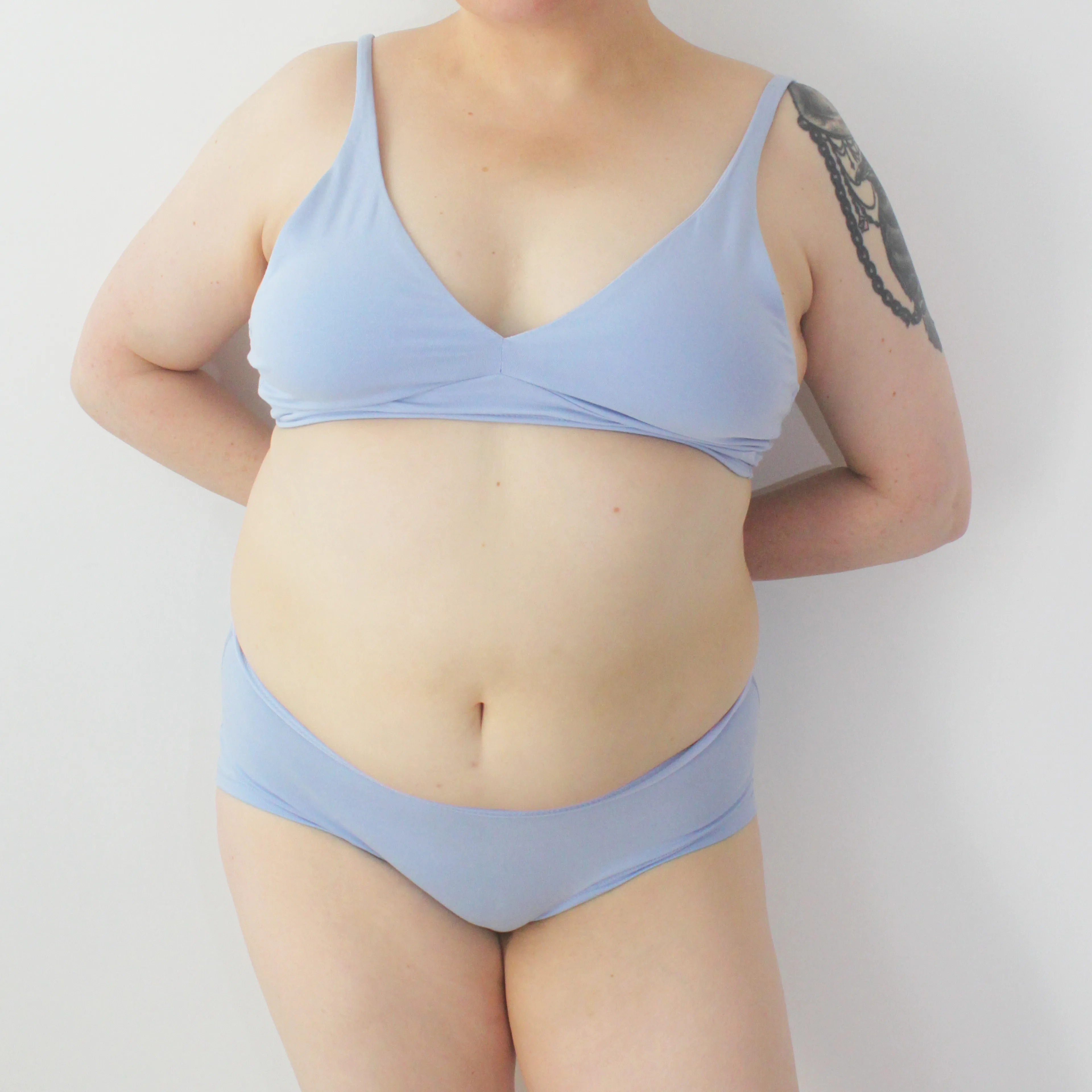 Women's organic cotton matching bralette and boy shorts set - light blue